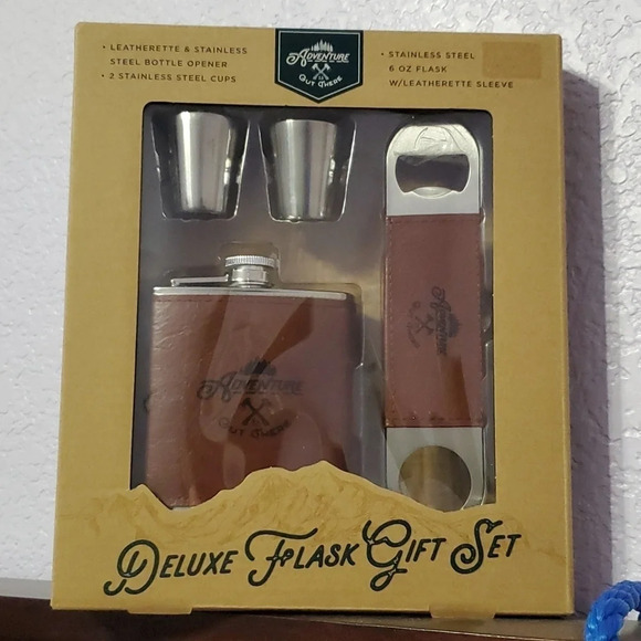 Adventure is Out There Deluxe Flask Gift Set Portable Drinkware - Picture 2 of 9